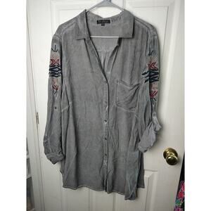 New Leaf Woman 2X Grey V Neck Button Roll Tab Designed Sleeve Casual